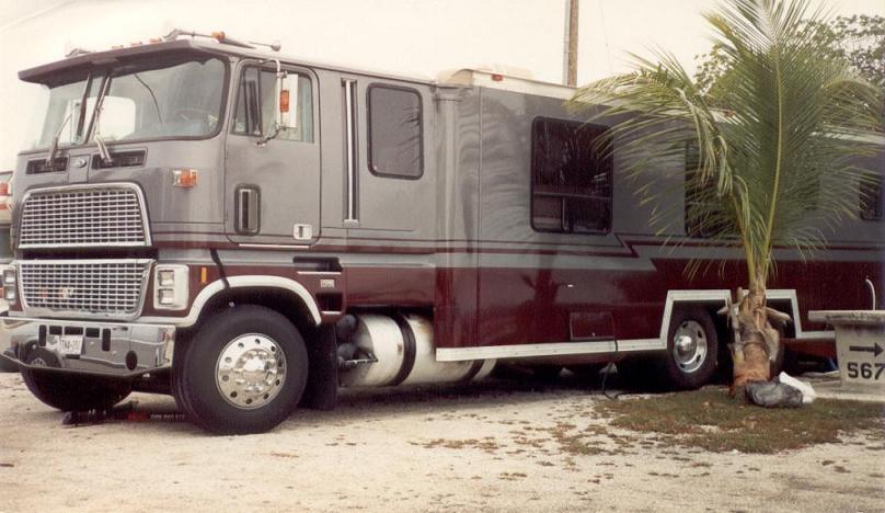 Cabover Motorhome